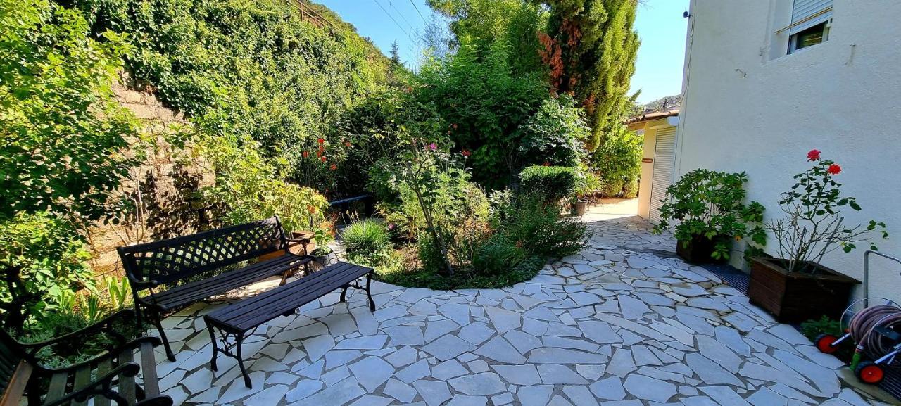 Manoir De Gravezon Bed & Breakfast Lunas  Exterior photo